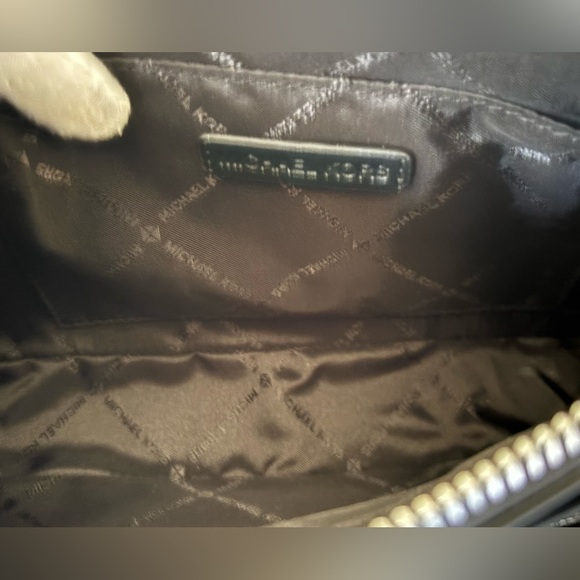 NWT Michael Kors Crossbody - Picture 4 of 7